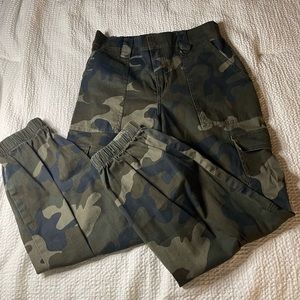 🚨MARKDOWN! Wild Fable camo print pants size Medium, elasticized cuffed ankles